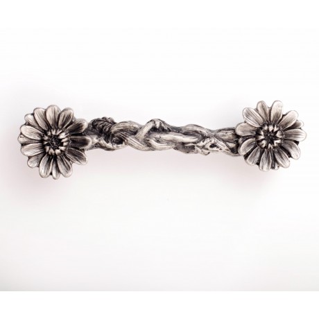 XP020 Novelty Handmade Solid Pewter Finely Sculpted Statuary Pull And Knob Of Gardens Theme.